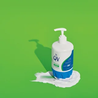 کرم مرطوب کننده کیووی مدل Moderate حجم 500 میلی لیتر 102255457